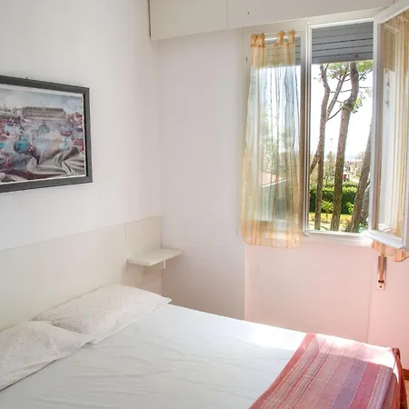 Apartmán Spacious First-floor Flat Near The Eraclea Mare