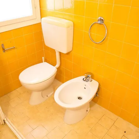 Spacious First-floor Flat Near The Eraclea Mare