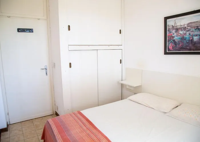 Spacious First-floor Flat Near The Lägenhet Eraclea Mare