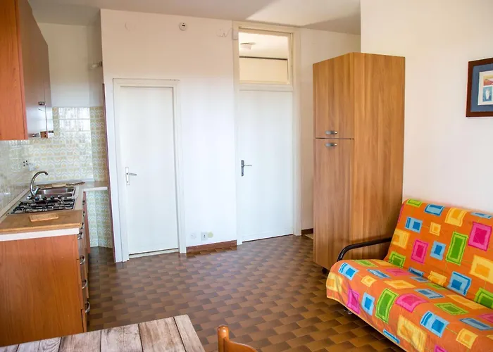 Spacious First-floor Flat Near The Eraclea Mare