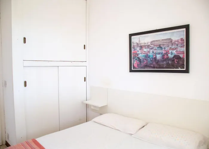 Spacious First-floor Flat Near The Lägenhet Eraclea Mare