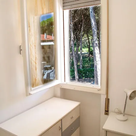 Spacious First-floor Flat Near The * エラクレア・マーレ