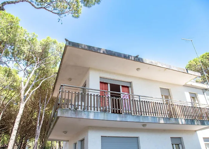 Spacious First-floor Flat Near The